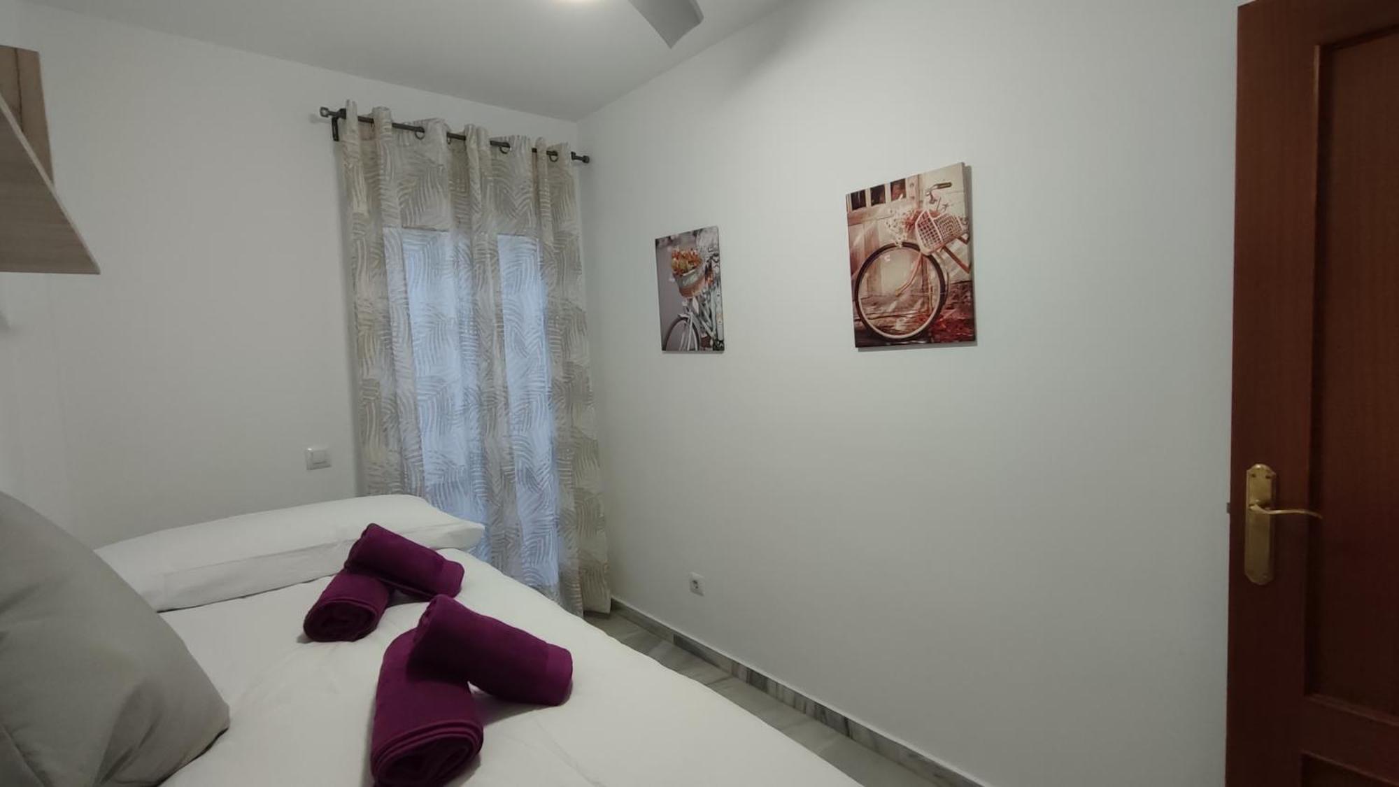 Apartamentos Seneca Junto Al Centro 말라가 외부 사진