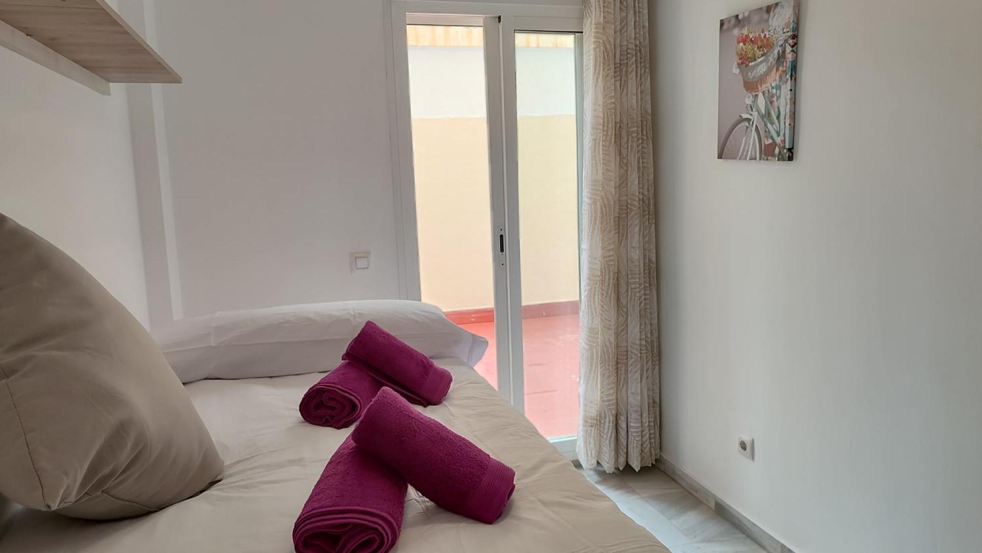 Apartamentos Seneca Junto Al Centro 말라가 외부 사진